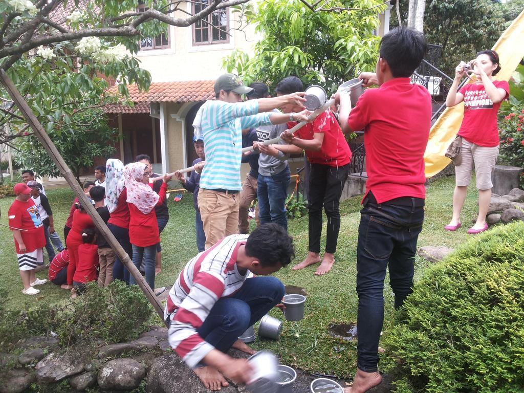 Bumi Cikeas Sentul Bogor Exterior photo