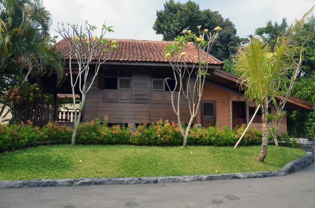 Bumi Cikeas Sentul Bogor Exterior photo