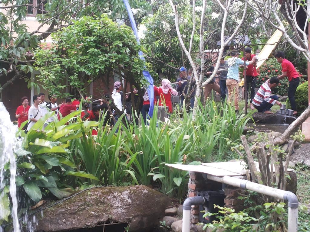 Bumi Cikeas Sentul Bogor Exterior photo