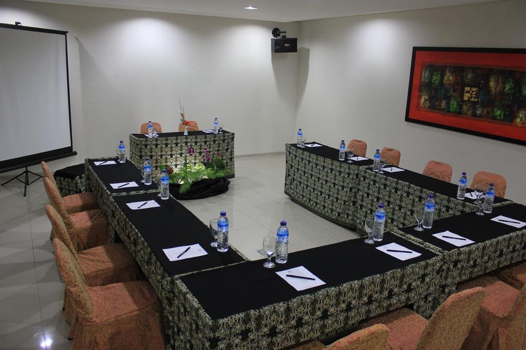 Bumi Cikeas Sentul Bogor Exterior photo