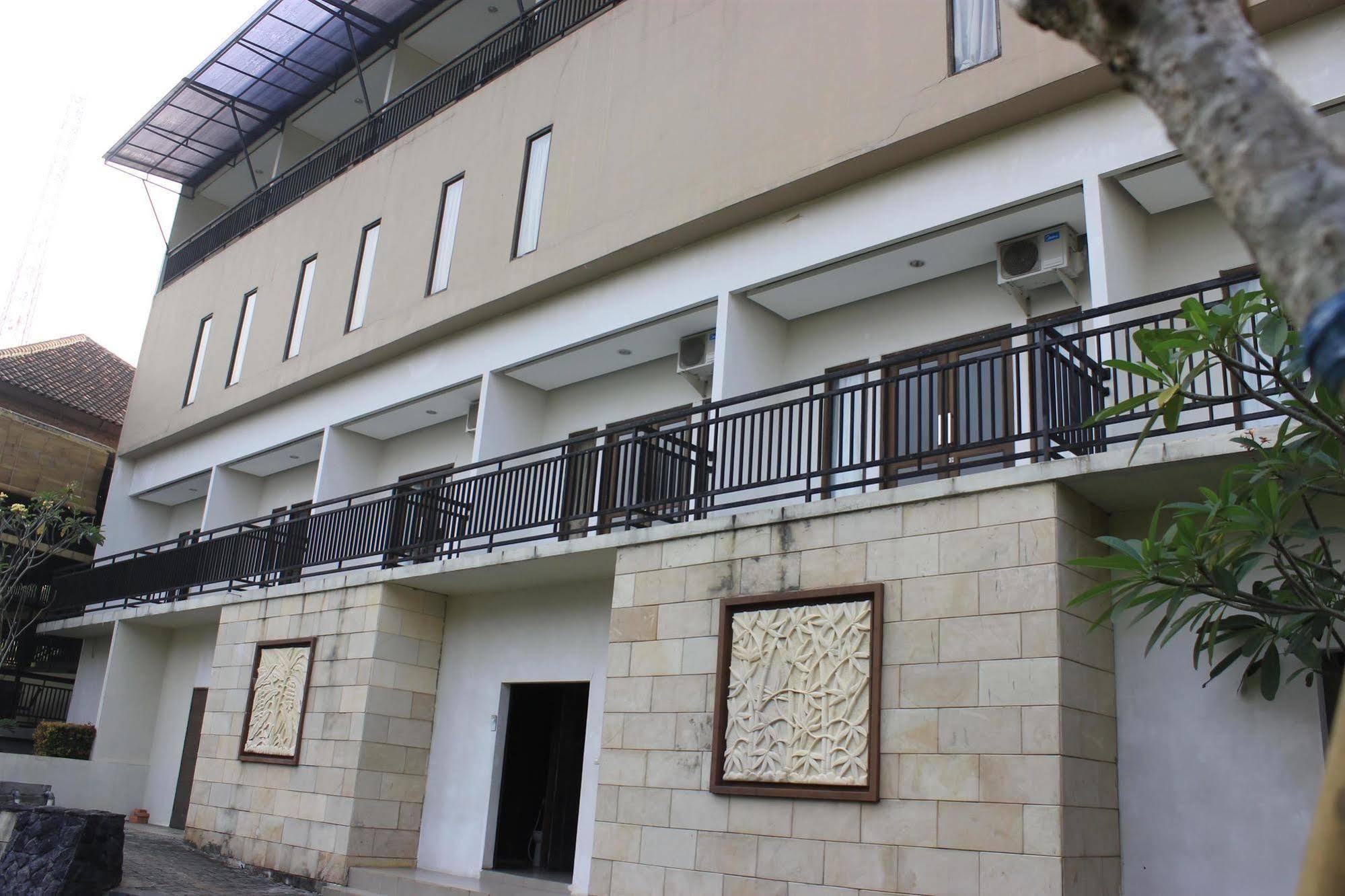 Bumi Cikeas Sentul Bogor Exterior photo