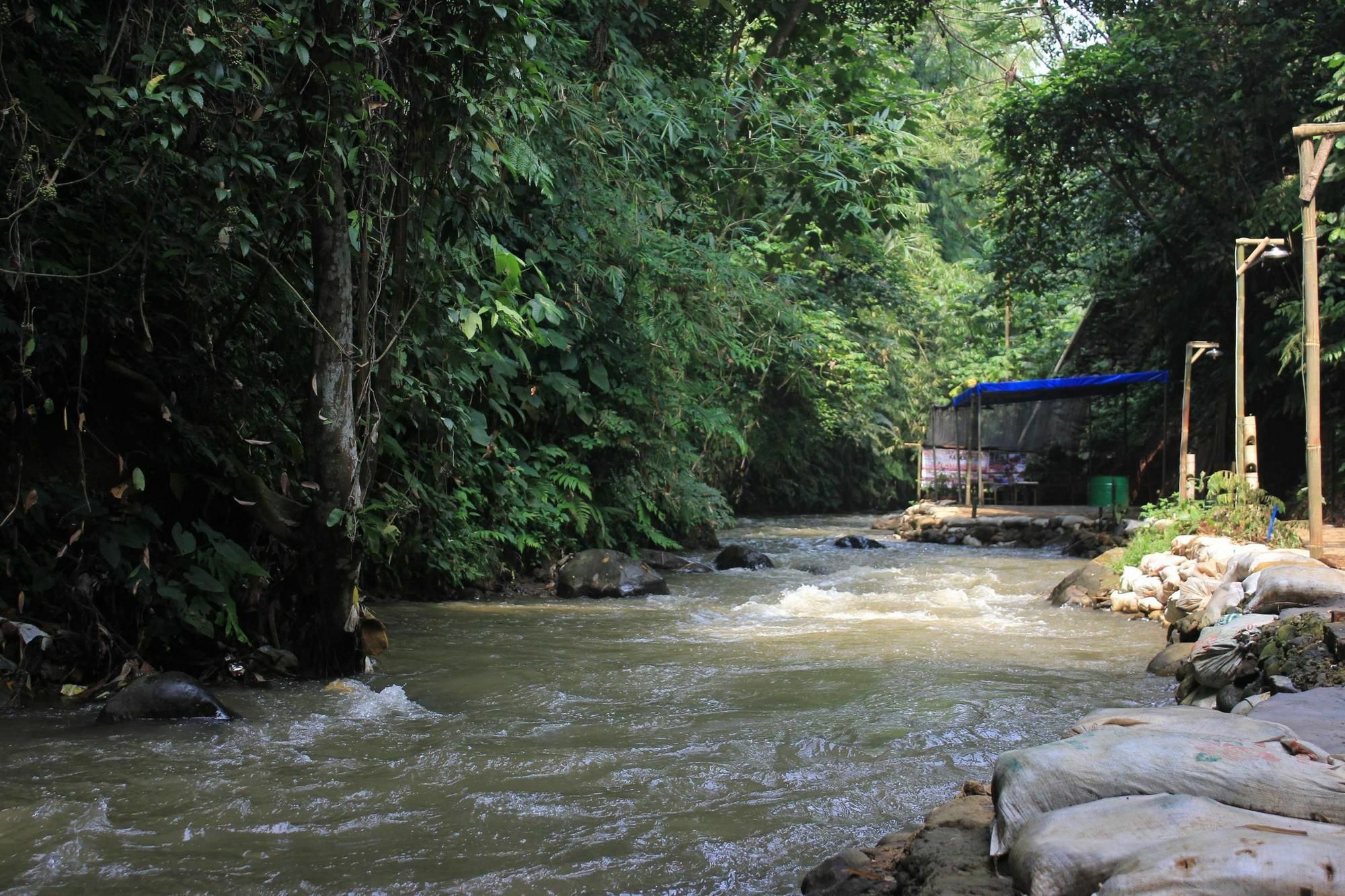 Bumi Cikeas Sentul Bogor Exterior photo